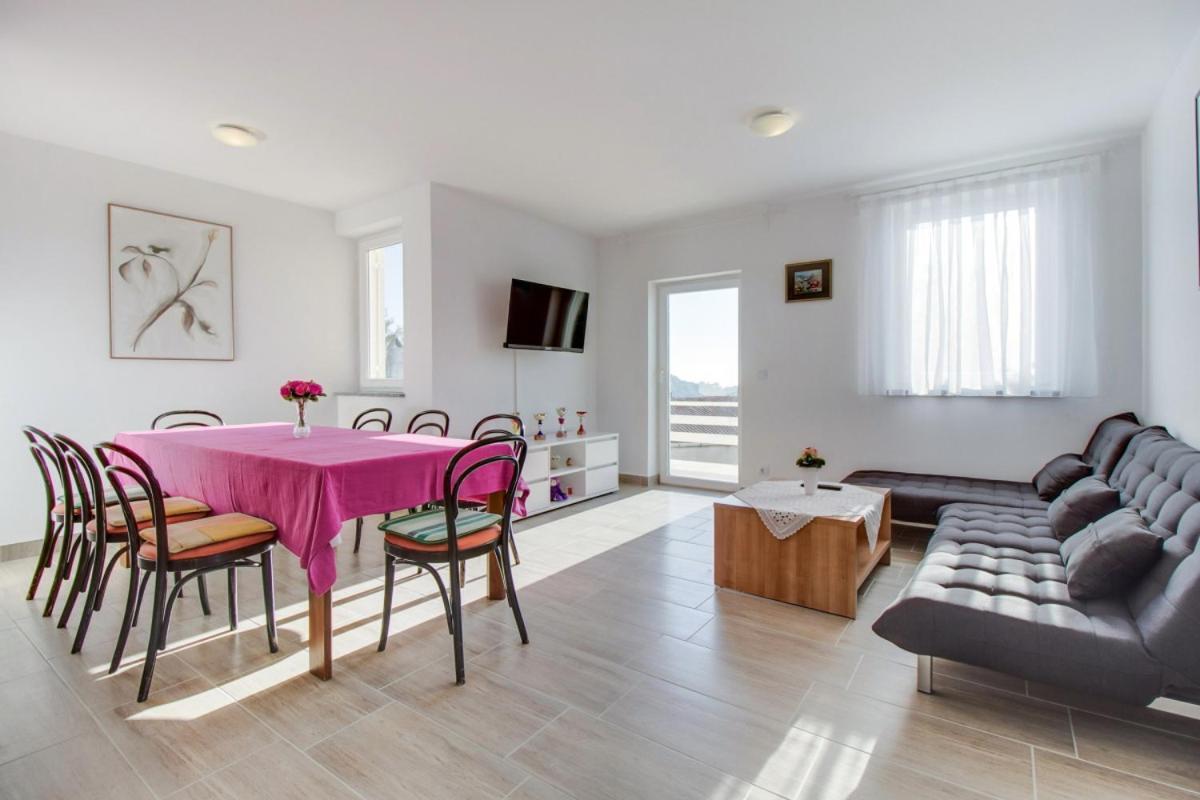 Apartment Mikic Cunski Екстер'єр фото