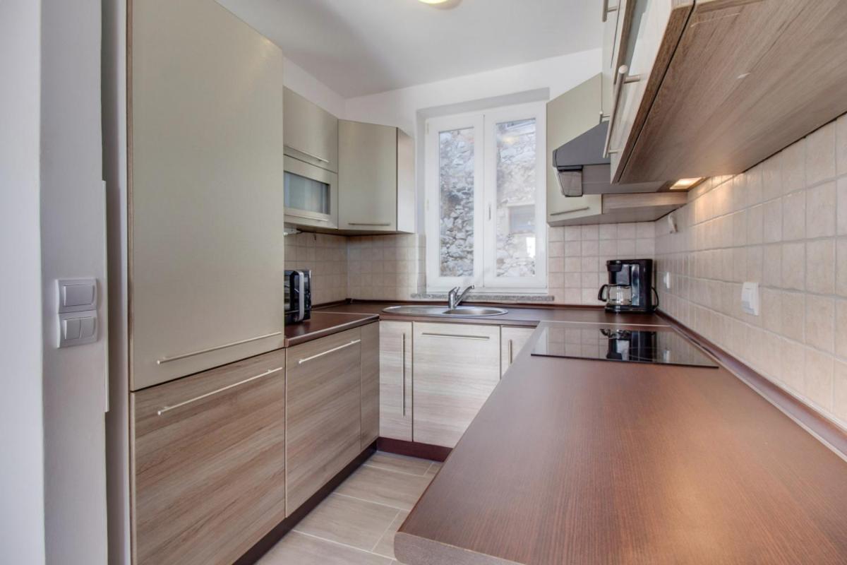 Apartment Mikic Cunski Екстер'єр фото