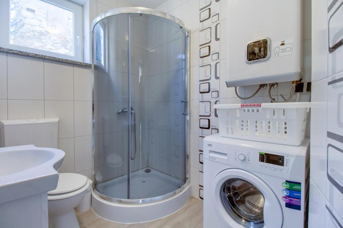 Apartment Mikic Cunski Екстер'єр фото
