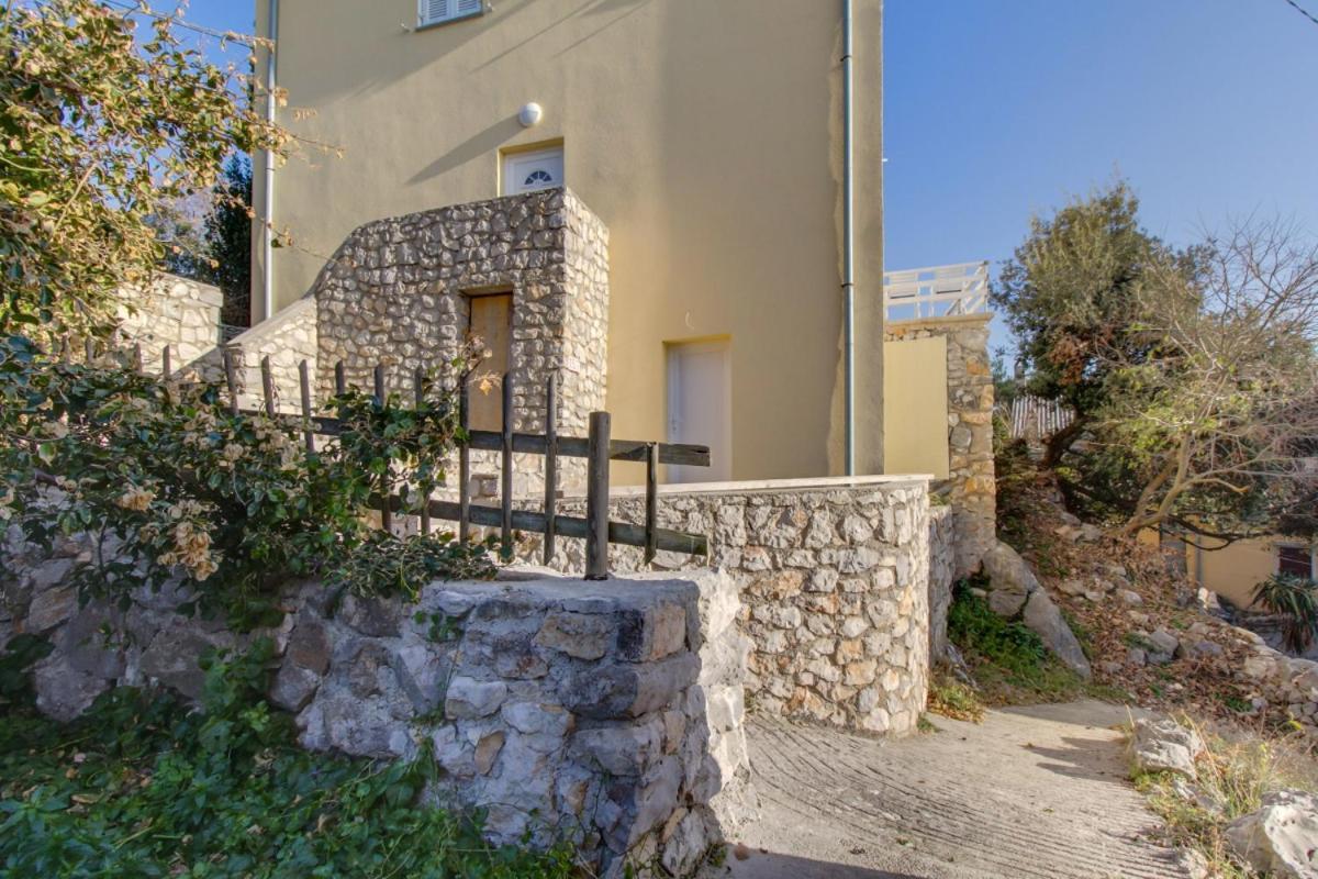 Apartment Mikic Cunski Екстер'єр фото